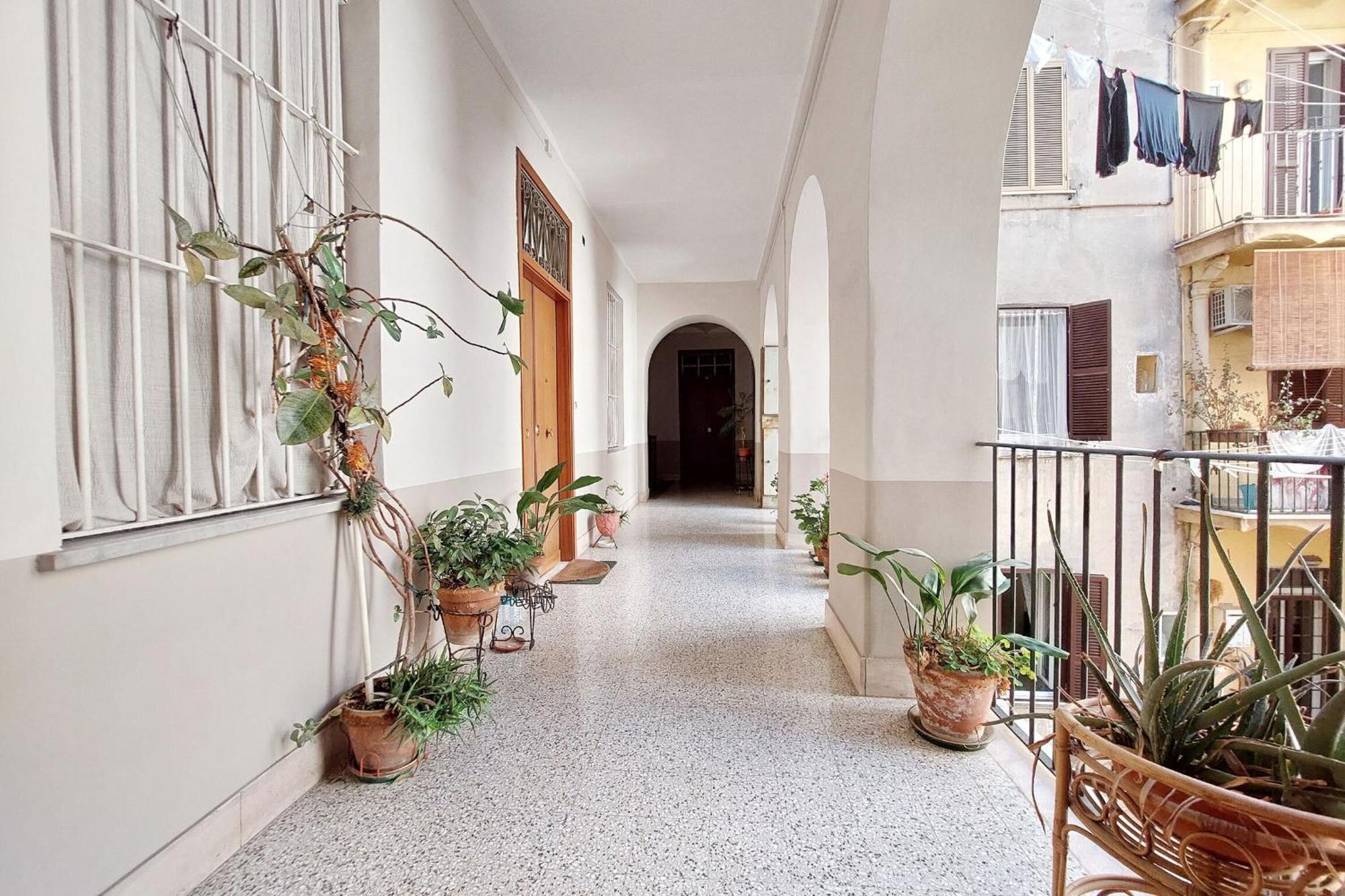 1 Bd With Balcony San Giovanni By Halldis Apartamento *